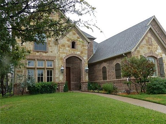 2nd image of 2216 Canterbury Dr