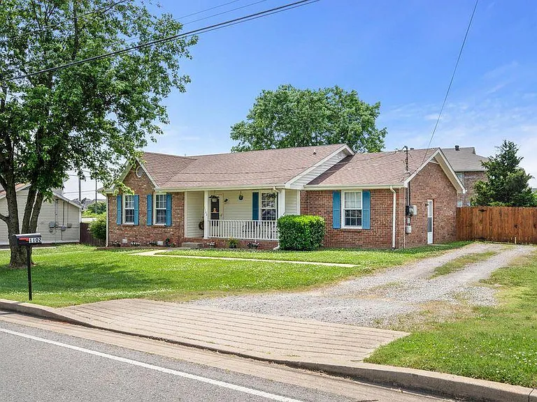 1102 Tobacco Rd — Photo 2