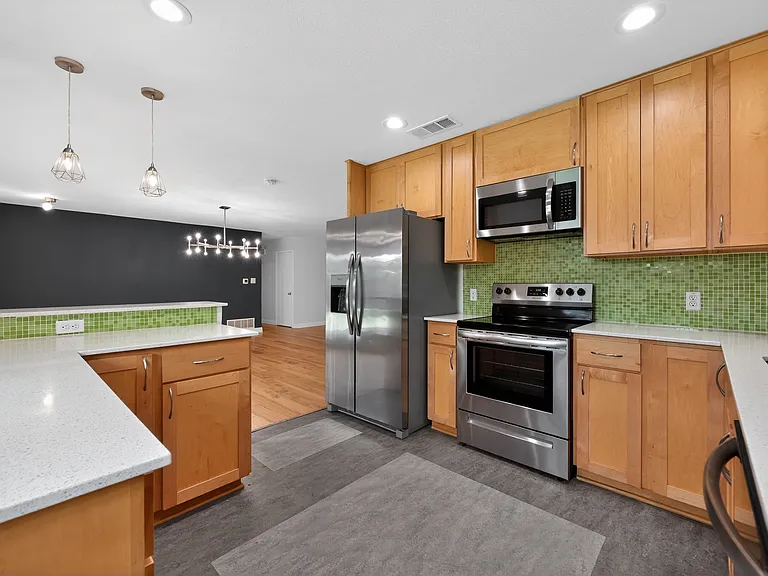 6700 La Salle Dr — Photo 12