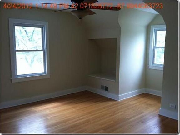 3rd image of 267 Oakwood Dr