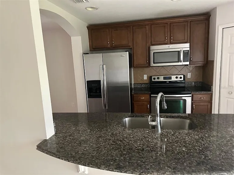 2800 Birchcreek Dr — Photo 10