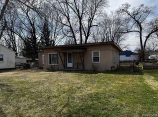 12097 Cavell St, Livonia, MI 48150