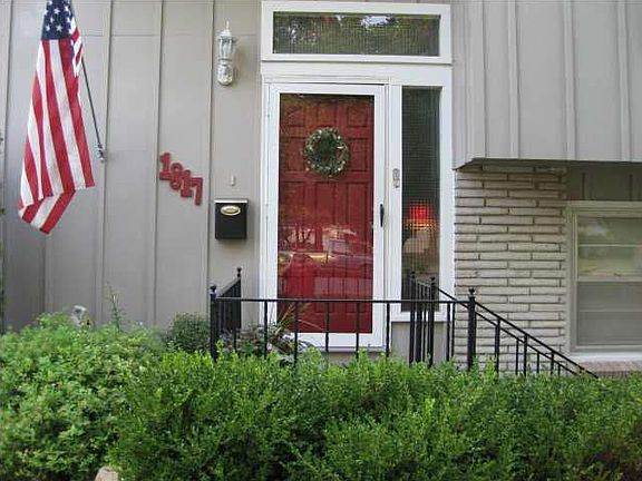 3rd image of 1817 Belmont St