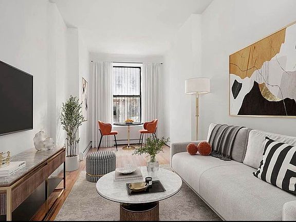 2nd image of 105 W 105th St APT 2A