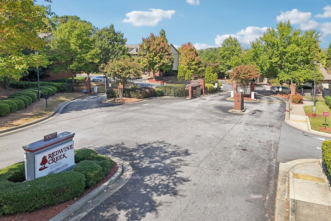 73-web-or-mls-3507 Redwine Rd Unit 3701-S1810-043