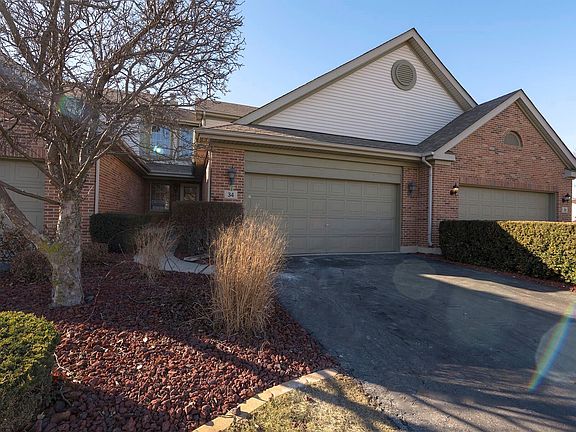 4th image of 34 Corinth Ct