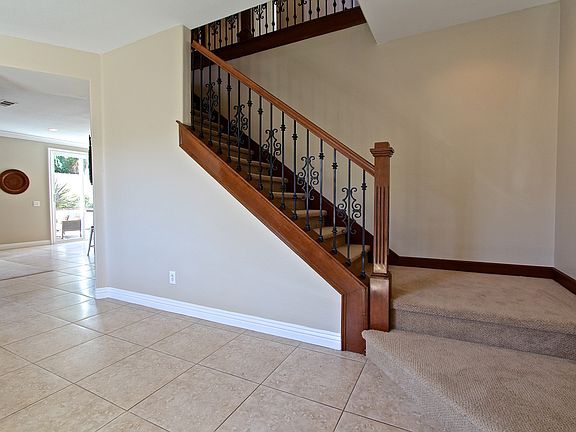 5th image of 23052 Maple Ave
