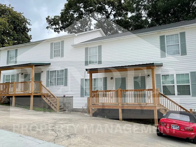 3417 Old Tasso Rd NE — Photo 3