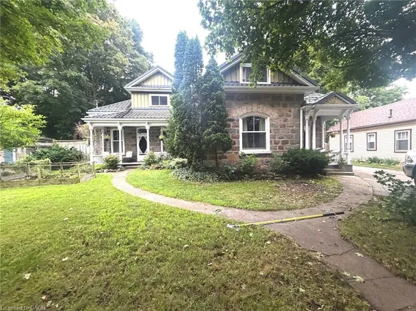 63 Birch St, Cambridge, ON N1R 2M6