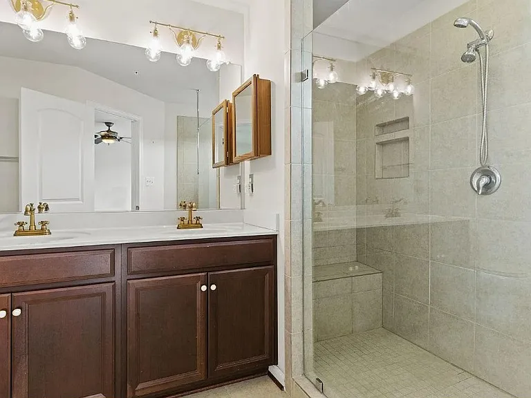 9808 Smithview Pl — Photo 15