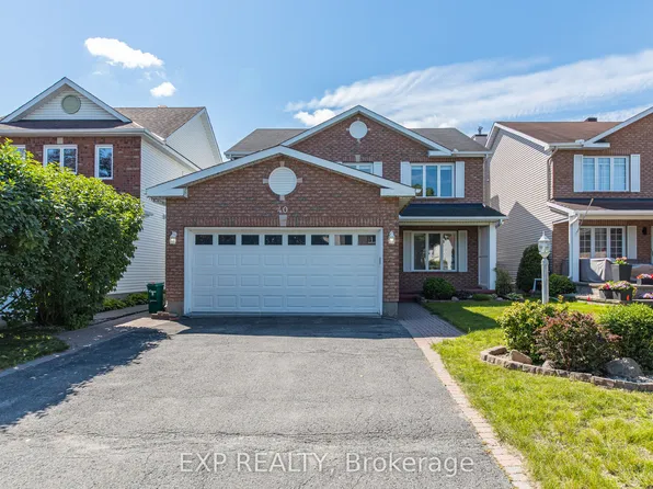 40 Newborough Cres, Ottawa, ON K2G 6A5