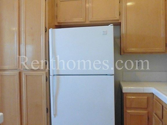 4th image of 10715 Wexford St Unit 8