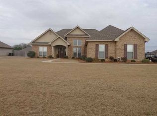 546 Cotton Terrace Loop, Deatsville, AL 36022