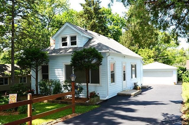 1st image of 35W342 Oak Ln
