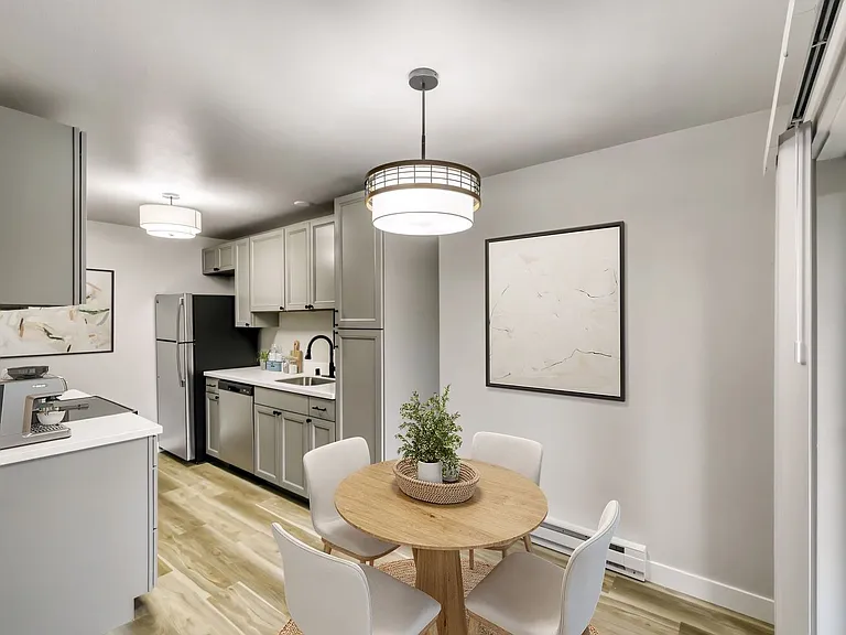 Beautifully Renovated 1 & 2 Bedroom Apartments in Lynnwood! — Photo 56