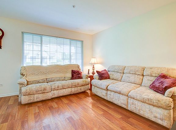 5th image of 524 Blue Springs Dr #44-2