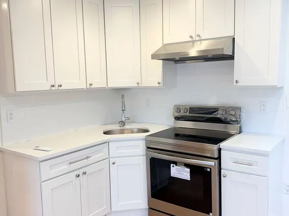 122-06 23rd Ave Floor 2, College Pt, NY 11356