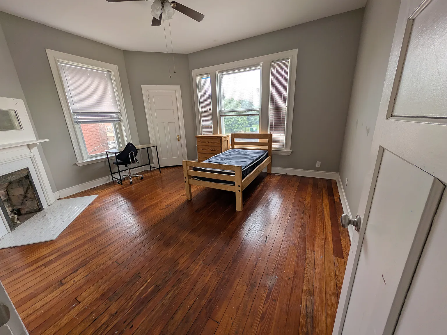 2 bed, 1100 sqft, $1,500 — Photo 4