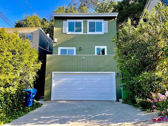 5th image of 8954 Wonderland Ave