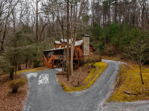 3315 Weaver Creek Rd, Blue Ridge, GA 30513