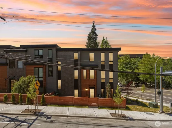 117 6th Street #E, Kirkland, WA 98033