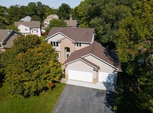 10008 Hidden Oaks Ln N, Champlin, MN 55316