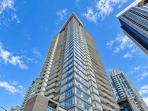 2nd image of 70 Queens Wharf Rd #2115