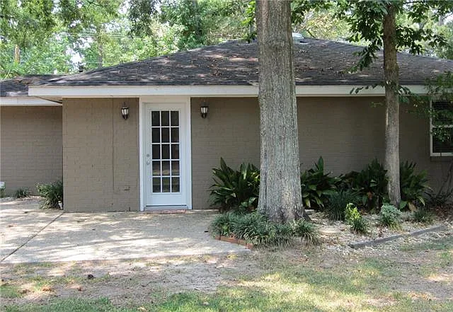 214 W Hickory St — Photo 25
