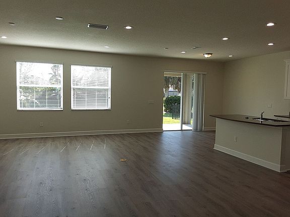 4th image of 8485 Nandina Dr