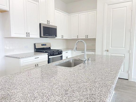 4th image of 1495 Perrin Ln
