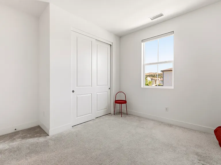 19212 Blackthorn Dr — Photo 43