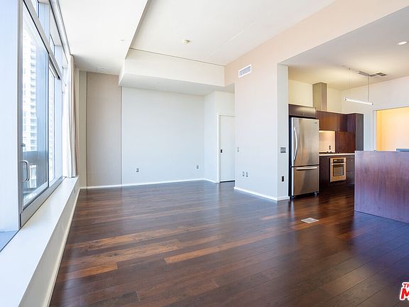 4th image of 1155 S Grand Ave APT 1302