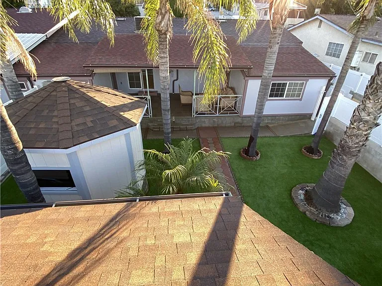 10535 Samoa Ave — Photo 2