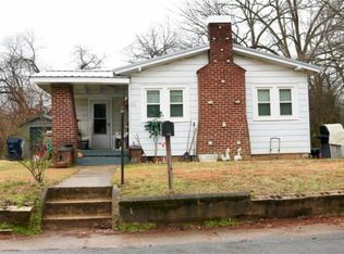 213 E Hemstead St, Lexington, NC 27292