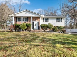 15 Christie Dr, New City, NY 10956