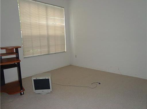 5th image of 9724 Lake Chase Island Way