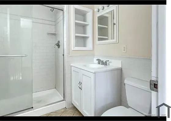 5 bed, 1250 sqft, $6,072 — Photo 4
