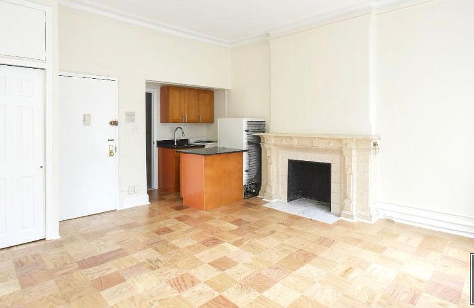2nd image of 160 E 64th St #6F