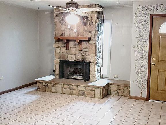 5th image of 309 Cherry St