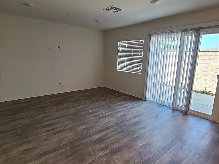 30540 Altima Ct — Photo 10