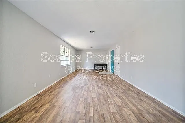 5520 E 47th Pl — Photo 7