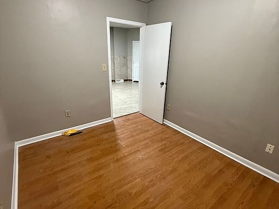 5th image of 2100 W National Ave #1