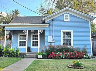 318 E Lee Ave, Weatherford, TX 76086