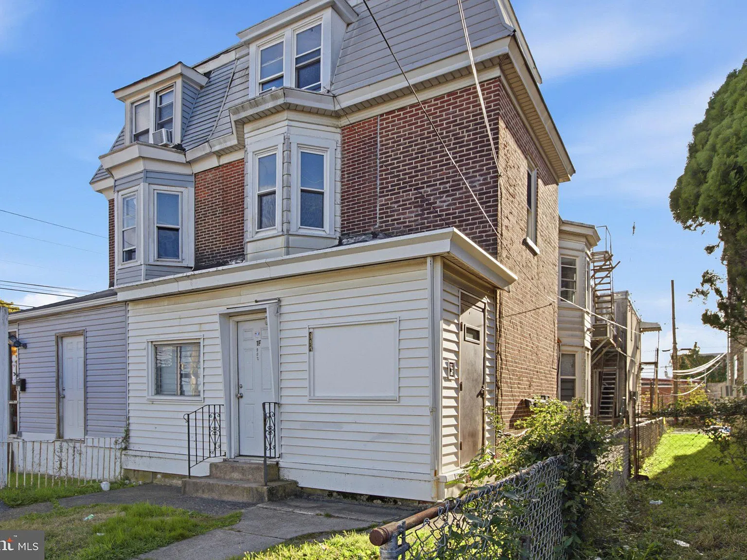 1 bed, 1.0 bath, $1,200 — Photo 3