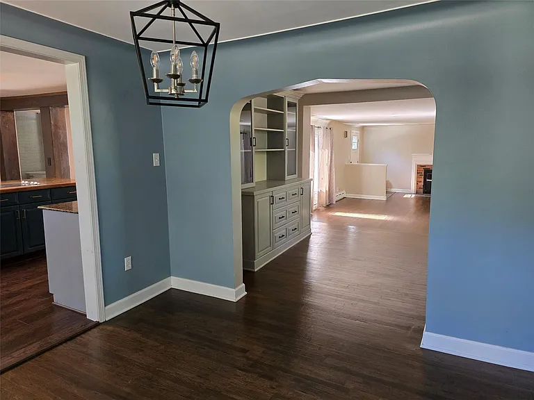 249 W Buell Rd E — Photo 56