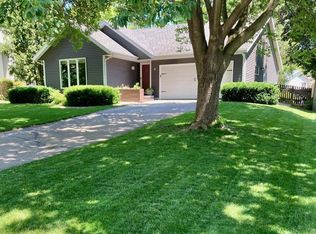 5 Dorchester Cir, Madison, WI 53719