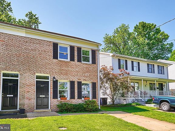 3rd image of 327 Laverne Ave