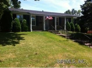 100 Ladue Rd, Belleville, IL 62223