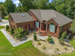 202 Walden Ct, New Bern, NC 28562