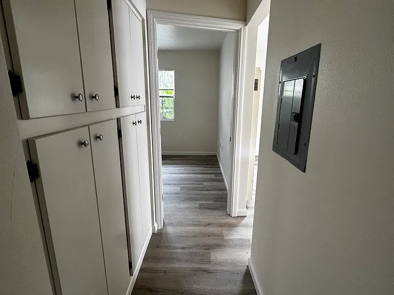 917 E Gutierrez St #913A — Photo 6